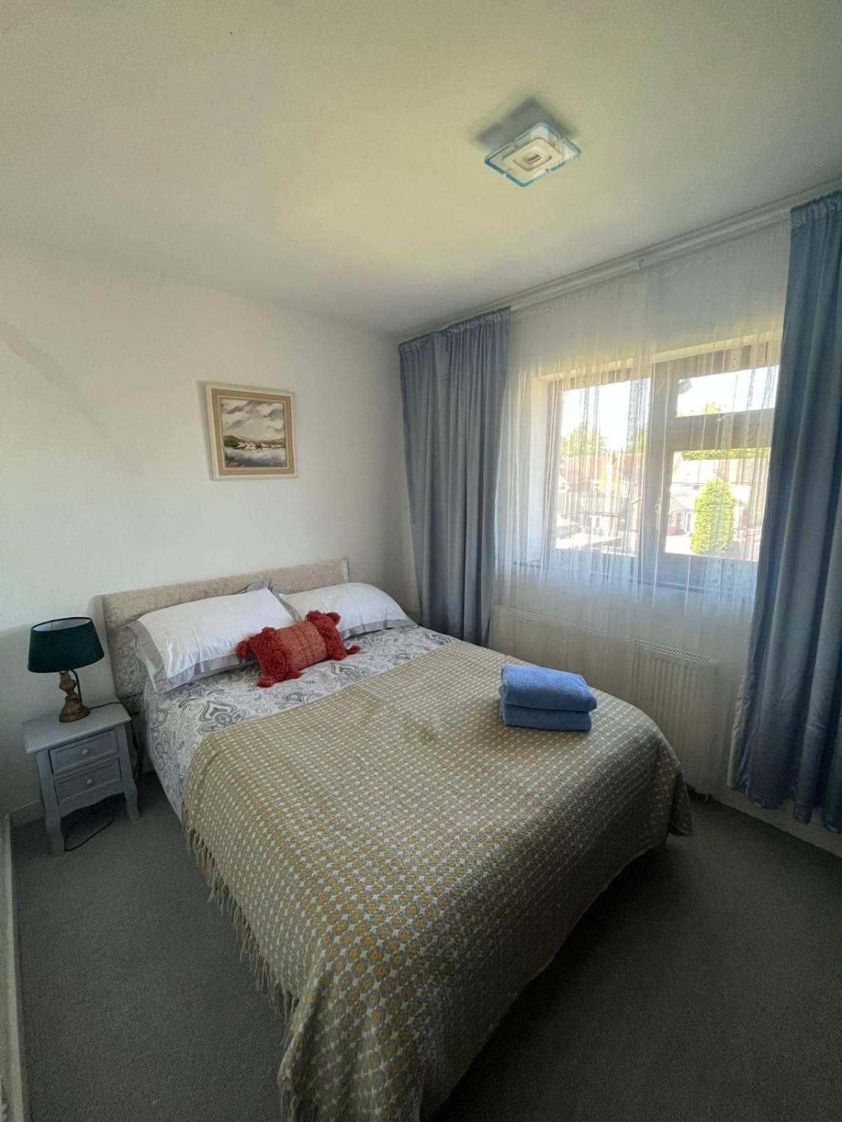 Villa Hollemeadow à Bloxwich Extérieur photo